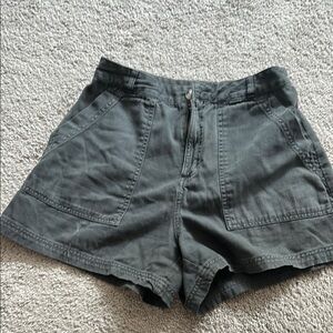 Universal Thread Women's Charcoal Cargo Shorts